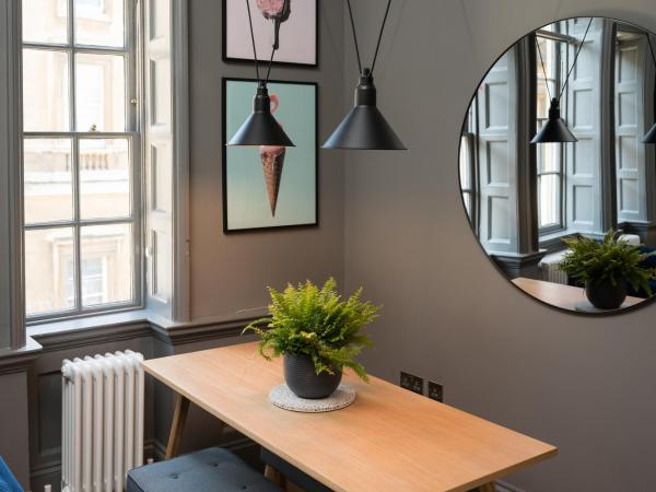 Hiding Space - Trim Street Apartments : photo 9 de la chambre appartement supérieur mezzanine