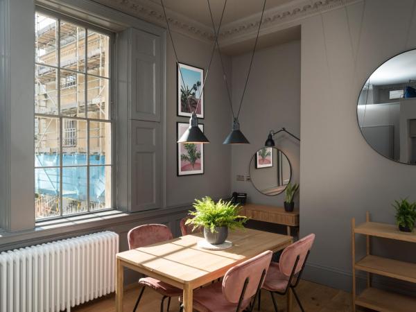 Hiding Space - Trim Street Apartments : photo 9 de la chambre appartement mezzanine de luxe