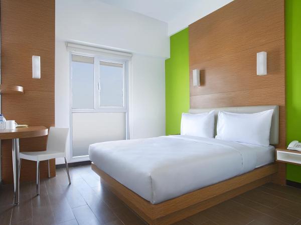 Amaris Hotel Embong Malang - Surabaya : photo 4 de la chambre chambre lit queen-size Élégante