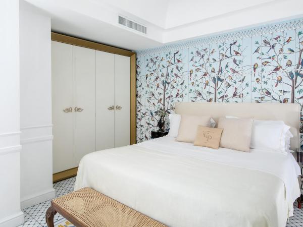 Luxury Villa Excelsior Parco : photo 2 de la chambre chambre double ou lits jumeaux deluxe – vue sur jardin