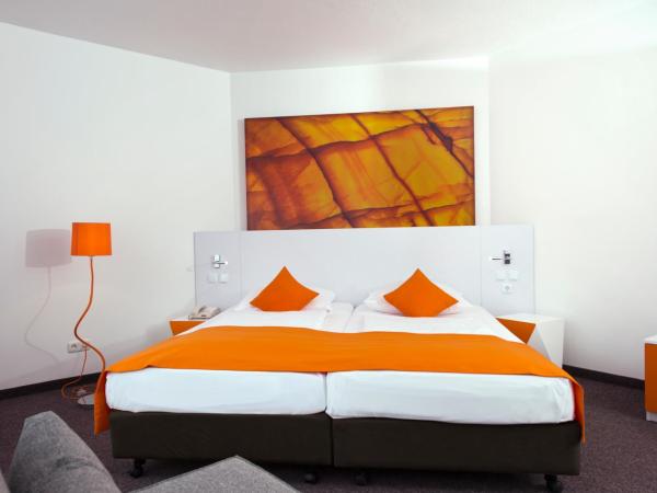 Wyndham Garden Duesseldorf City Centre Koenigsallee : photo 3 de la chambre chambre double ou lits jumeaux confort 