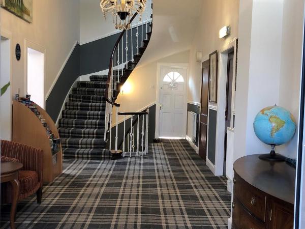 Park View House : photo 1 de la chambre chambre quadruple avec douche