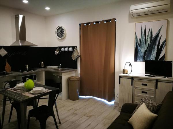 Amelia Apts & Rooms : photo 8 de la chambre studio