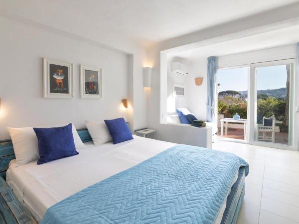 Villa Ravino Secret Retreat : photo 10 de la chambre chambre double ou lits jumeaux supérieure - vue sur mer