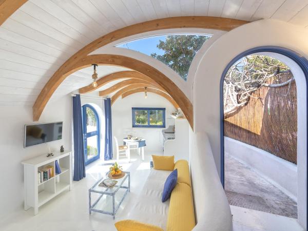 Villa Ravino Secret Retreat : photo 2 de la chambre appartement suite avec terrasse