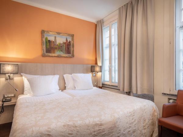 Hotel Albert I : photo 5 de la chambre chambre triple