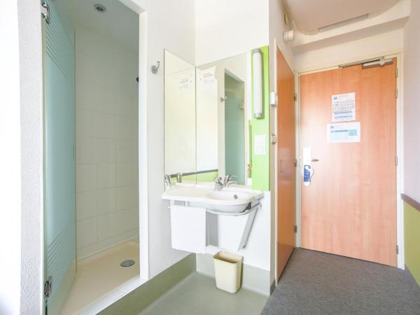 ibis budget Torun : photo 3 de la chambre chambre lits jumeaux standard