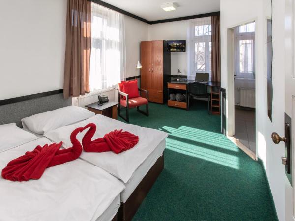 Masarykova Kolej : photo 7 de la chambre chambre double avec salle de bains privative