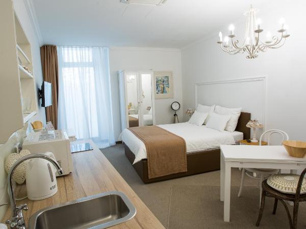 Regal Residence B&B : photo 2 de la chambre studio avec balcon 