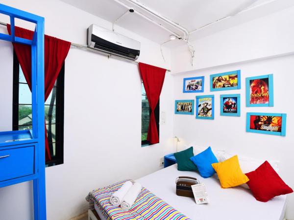 goSTOPS Mumbai : photo 5 de la chambre deluxe double ac room with ensuite bathroom