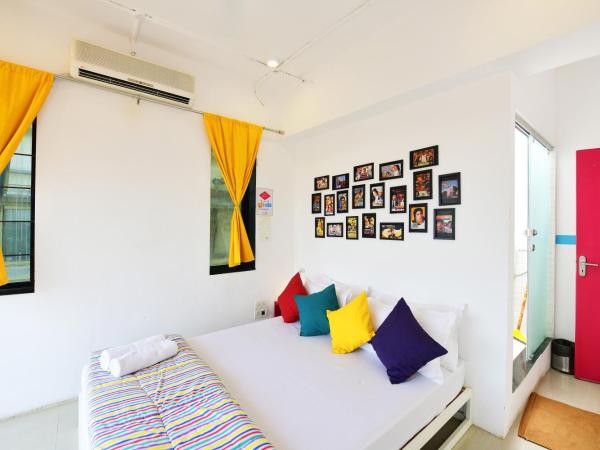 goSTOPS Mumbai : photo 1 de la chambre deluxe double ac room with ensuite bathroom