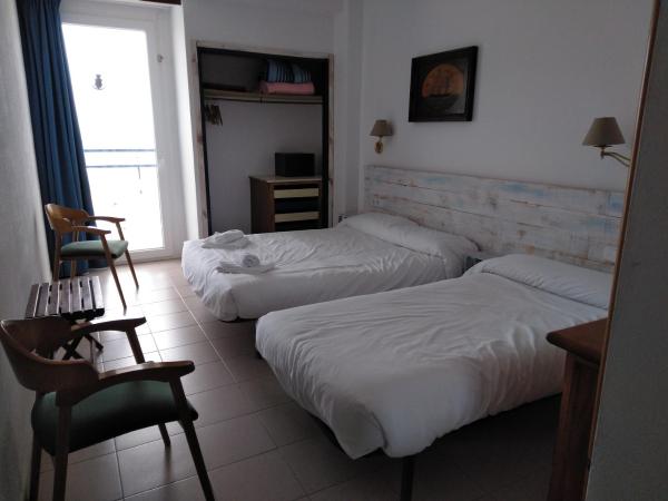 Hotel Corisco : photo 8 de la chambre chambre double avec balcon - vue sur mer