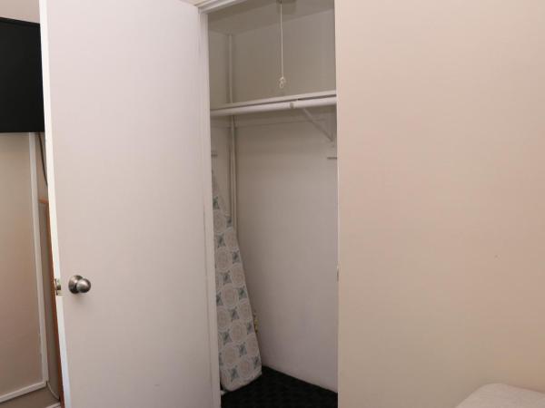 Charming Studio in Boston Brownstone, #44 : photo 2 de la chambre studio - external private bathroom