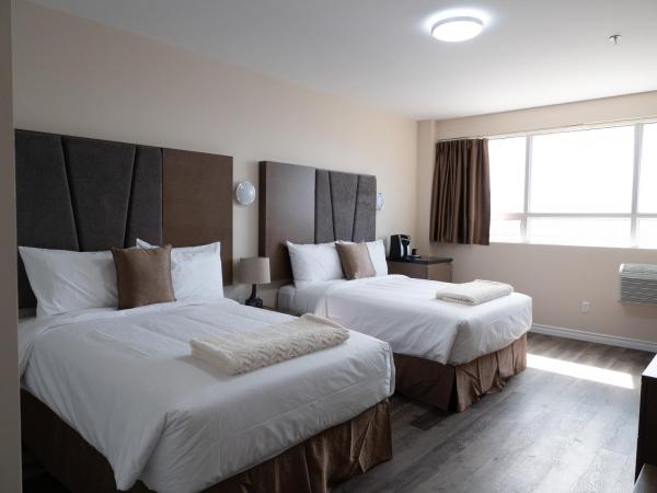 Hotel Montreal Metropolitan, BW Signature Collection : photo 2 de la chambre suite avec 2 lits doubles et canapé-lit - non-fumeurs