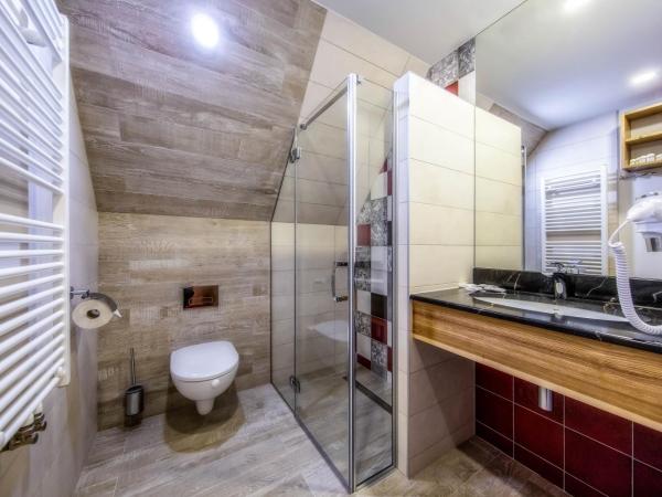 Gold Hotel : photo 3 de la chambre chambre double standard avec balcon 