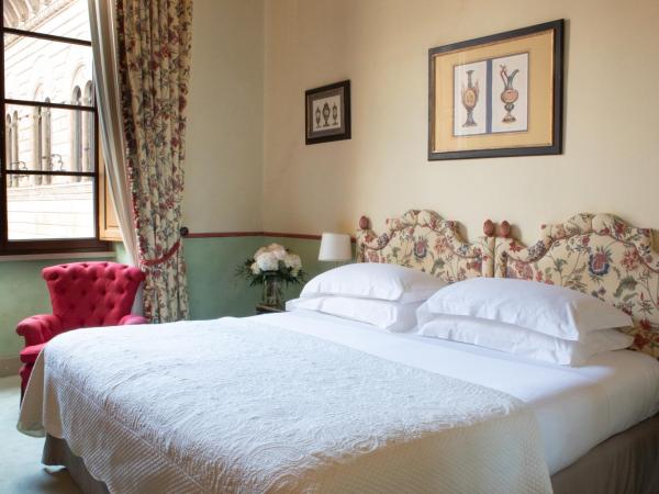 Grand Hotel Continental Siena - Starhotels Collezione : photo 2 de la chambre chambre triple
