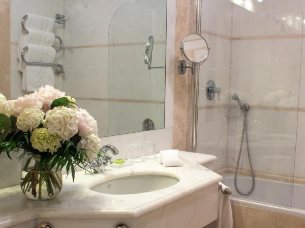 Grand Hotel Continental Siena - Starhotels Collezione : photo 5 de la chambre chambre double deluxe