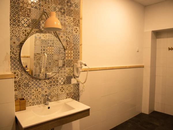 Cantagua Hostel : photo 9 de la chambre lit dans dortoir pour femmes de 4 lits