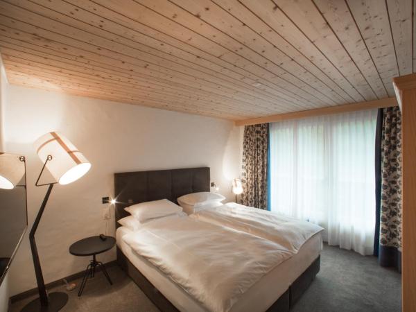 Bernerhof Swiss Quality Hotel Gstaad : photo 2 de la chambre suite familiale
