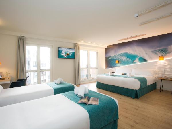 Casual de las Olas San Sebastián : photo 1 de la chambre chambre quadruple