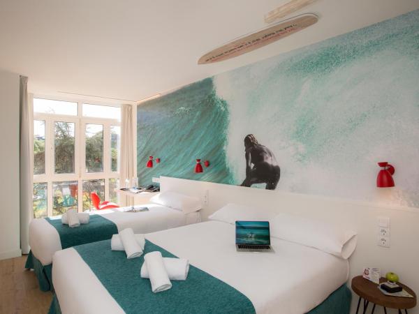 Casual de las Olas San Sebastián : photo 8 de la chambre chambre lits jumeaux