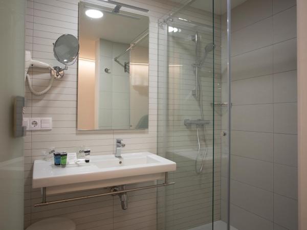 Casual de las Olas San Sebastián : photo 9 de la chambre chambre lits jumeaux