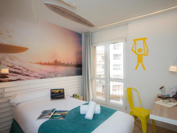 Casual de las Olas San Sebastián : photo 1 de la chambre chambre simple