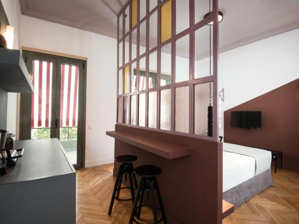 K8 Athens : photo 8 de la chambre chambre double supérieure avec balcon