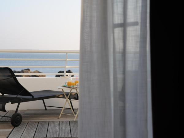 Best Western Hotel De La Plage Saint Marc sur Mer : photo 2 de la chambre chambre classique - vue sur mer et terrasse