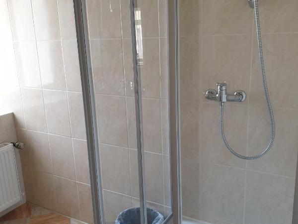 Pension Giesserstrasse Leipzig : photo 10 de la chambre chambre familiale avec salle de bains privative