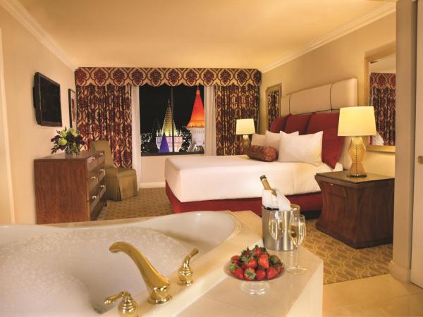 Excalibur : photo 3 de la chambre suite de luxe royal 