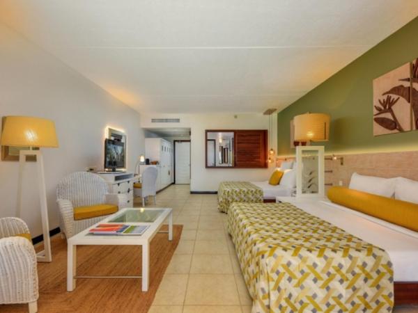 Victoria Beachcomber Resort & Spa : photo 4 de la chambre chambre double deluxe - rez-de-chaussée