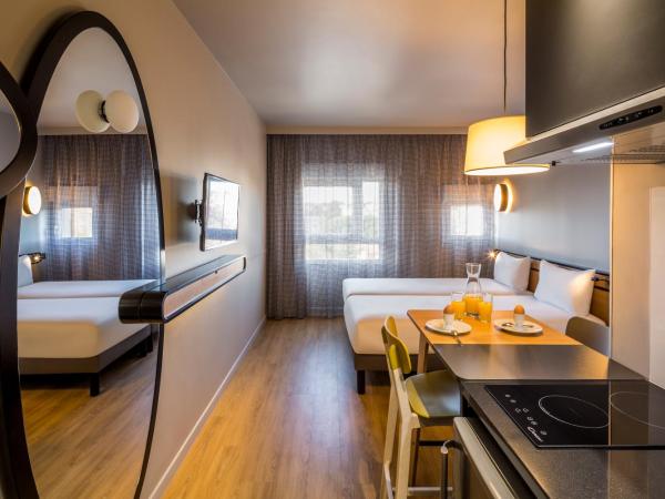 Aparthotel Adagio access Montpellier Centre : photo 6 de la chambre studio lits jumeaux