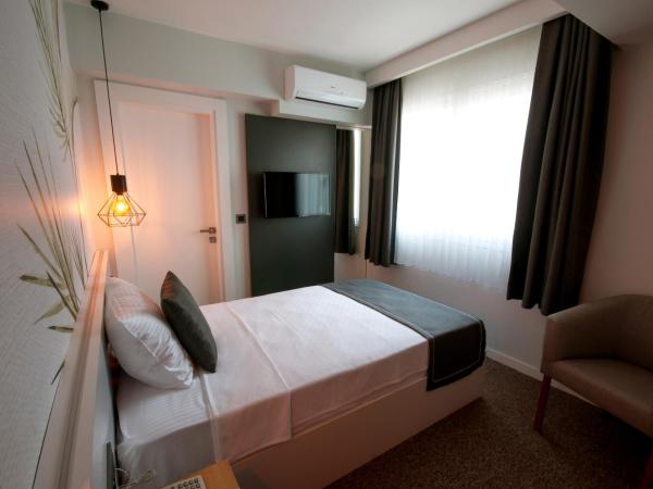 Luis Otel : photo 4 de la chambre petite chambre simple