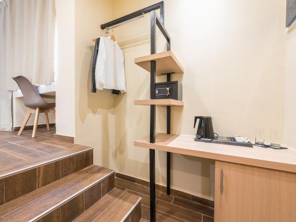 Athens Lights : photo 4 de la chambre chambre confort - vue sur rue