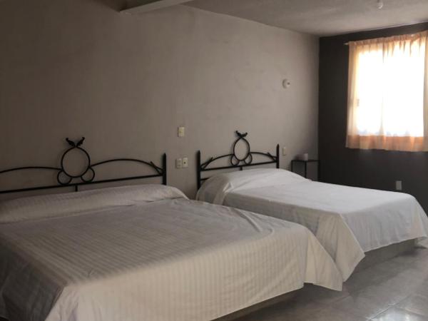 Hotel El Pacifico : photo 3 de la chambre chambre double