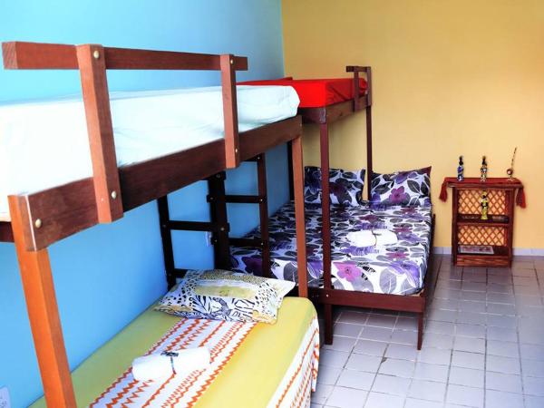 Hostel Cores do Pelô : photo 4 de la chambre chambre familiale avec salle de bains privative