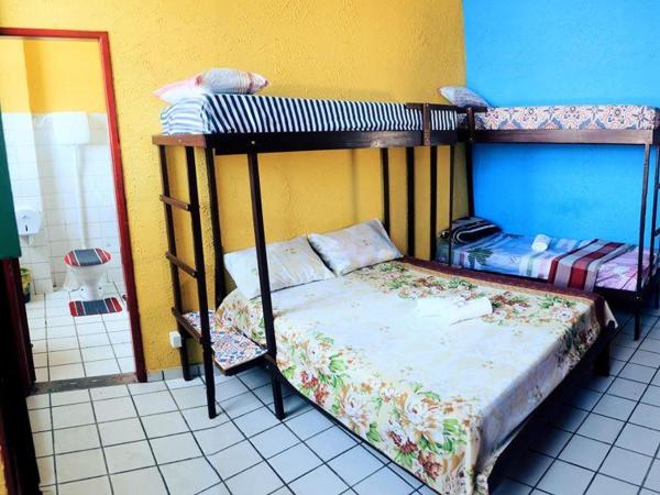 Hostel Cores do Pelô : photo 4 de la chambre chambre quadruple Économique avec ventilateur