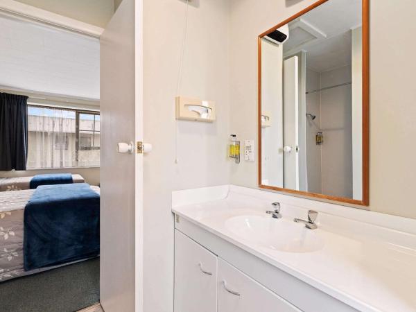 Econo Lodge Canterbury Court Motel : photo 7 de la chambre chambre lits jumeaux