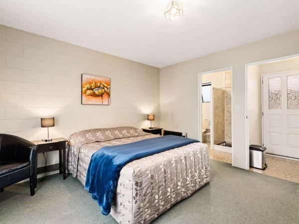 Econo Lodge Canterbury Court Motel : photo 4 de la chambre chambre lit queen-size