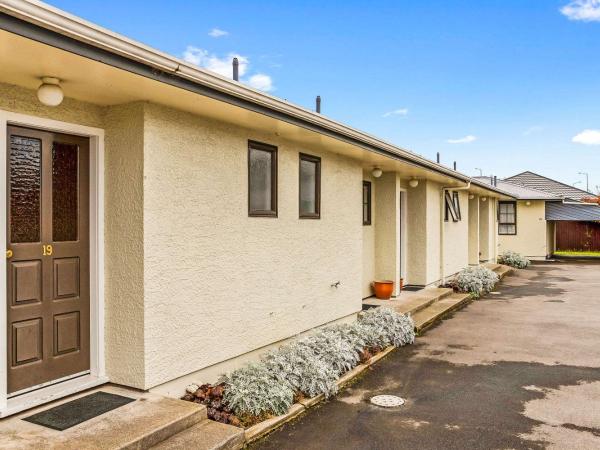 Econo Lodge Canterbury Court Motel : photo 5 de la chambre chambre lit queen-size