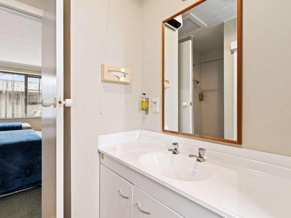 Econo Lodge Canterbury Court Motel : photo 10 de la chambre chambre lits jumeaux