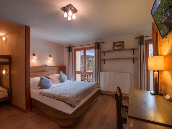 Hotel & Restaurant Les Escondus : photo 4 de la chambre chambre quadruple