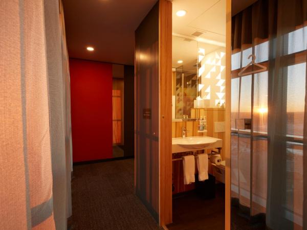 Alt Hotel Calgary East Village : photo 2 de la chambre chambre lit king-size - vue d'angle