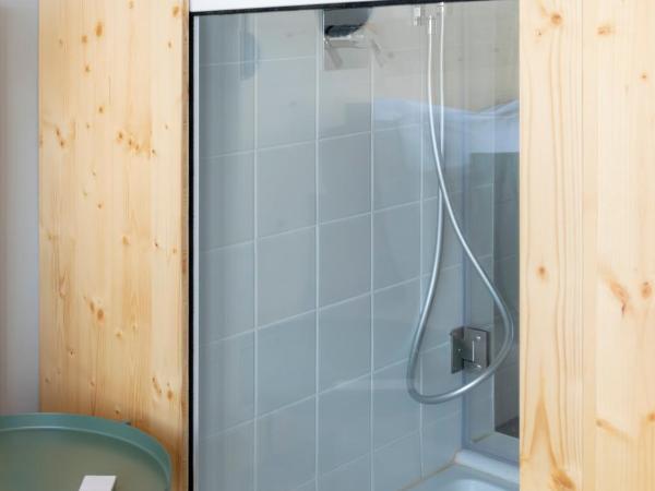 Casa dos Carvalhos : photo 10 de la chambre chambre double ou lits jumeaux deluxe - vue sur piscine