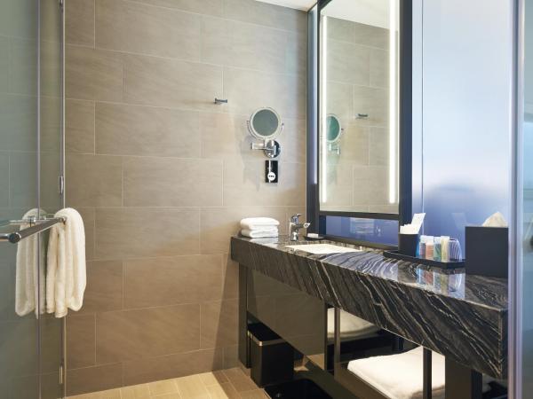 Capri by Fraser China Square, Singapore : photo 2 de la chambre hébergement lit king-size supérieur