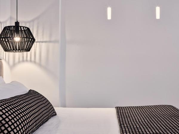 Callia Retreat Suites - Adults Only : photo 10 de la chambre suite exécutive avec bain à remous extérieur