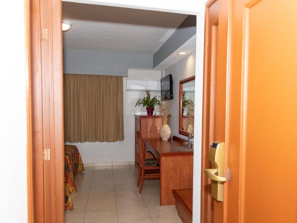 Hotel Impala -Atras del ADO : photo 4 de la chambre chambre lit king-size