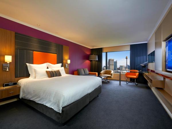 Pullman Sydney Hyde Park : photo 5 de la chambre chambre lit king-size de luxe - vue sur parc.