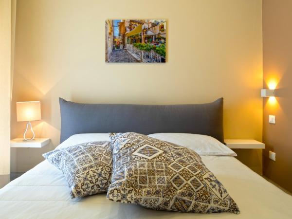 Taormina Bedda Rooms : photo 2 de la chambre chambre deluxe